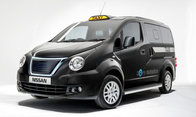 Nissan Black Taxi for London (3).jpg